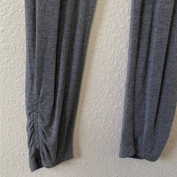 Max Studio Gray Surplice Neck Sleeveless Jogger Jumpsuit Size XS - Picture 6 of 9